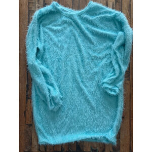 Women's Aqua Lightweight Fuzzy Crew Neck Sweater L